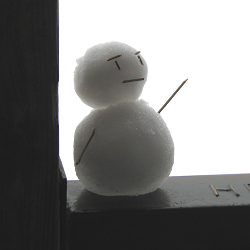 窓辺の雪だるま
